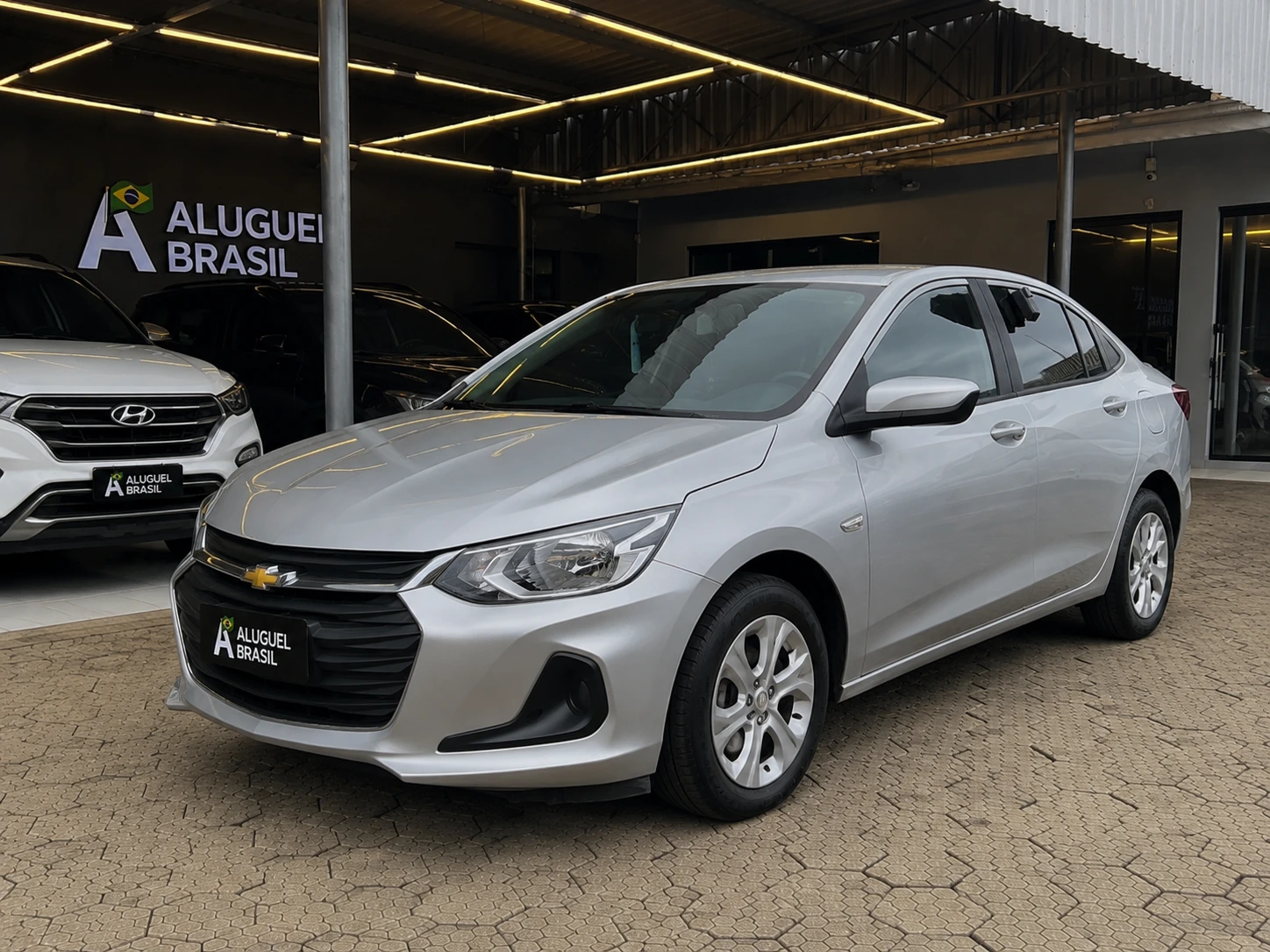 Sedan - Chevrolet Onix Plus